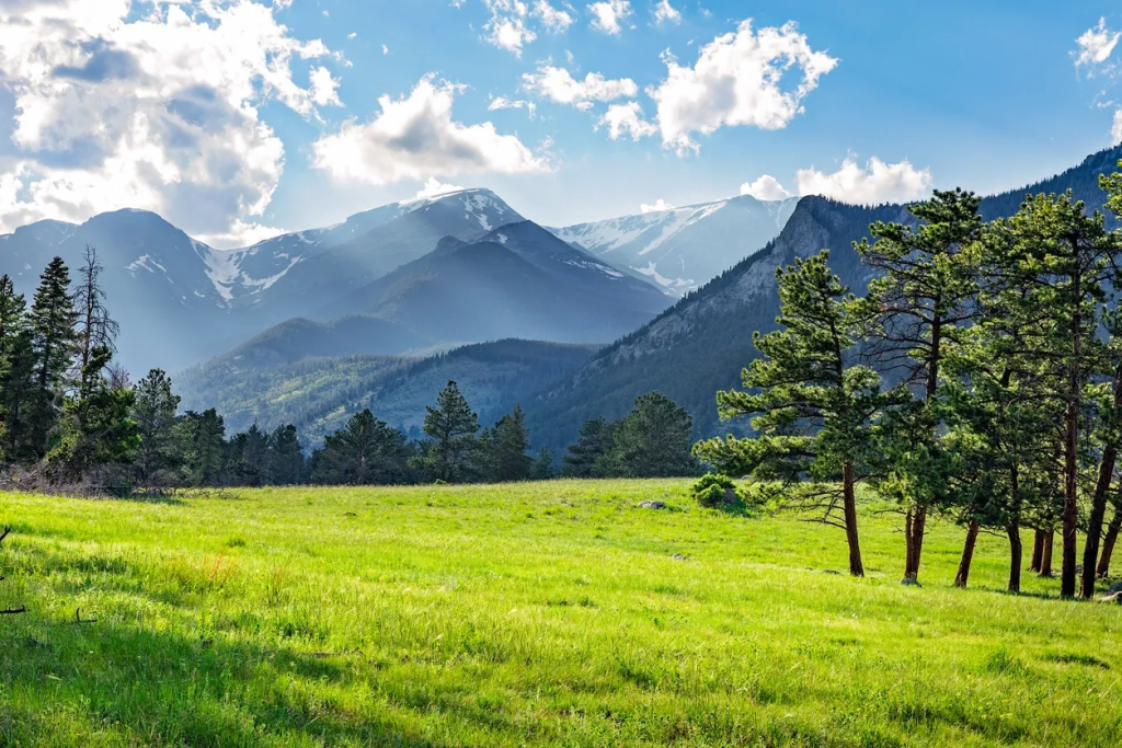 Hiking Northern Range in Colorado